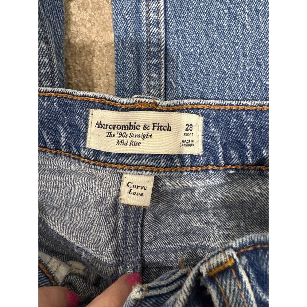 Abercrombie & Fitch Women's Mid-Rise 90’s Straight Leg Jeans Size 28 Short EUC - Picture 3 of 8